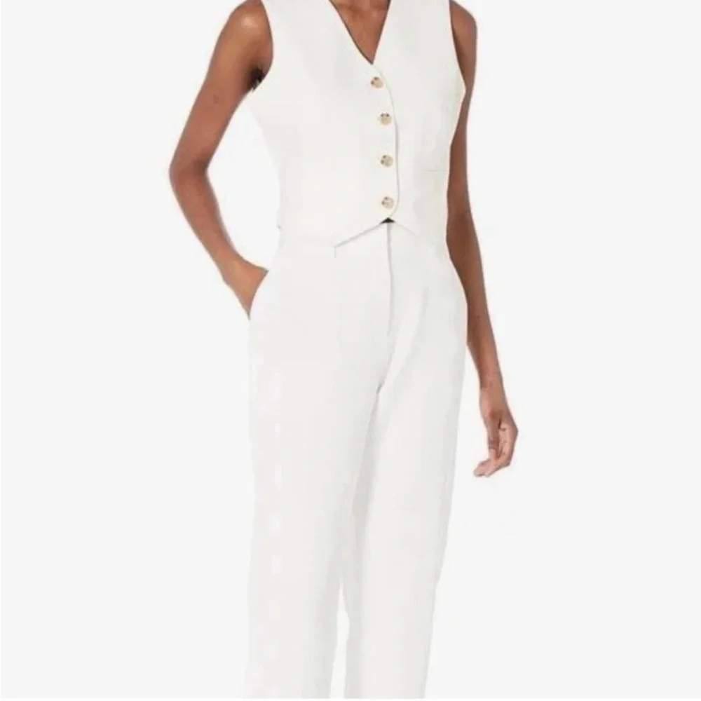 Chic White Sleeveless Women's Vest - Picture 2 of 4